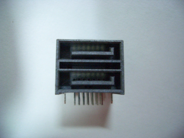 S-ATA 7+7P DIP/צ/h/OU