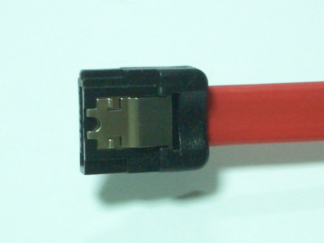 S-ATA 7P TO 7P(W/LATCH) CABLE(180D/180D)